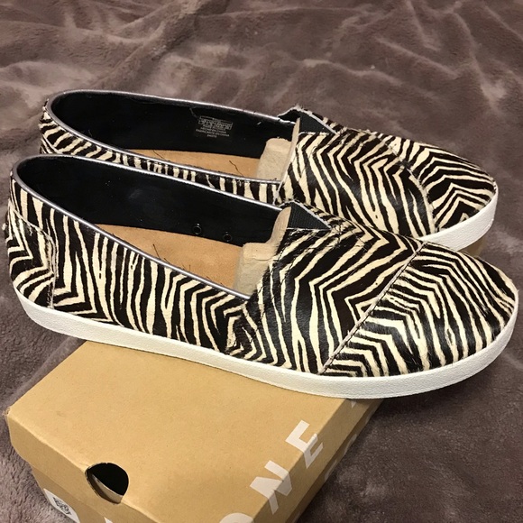 zebra print toms